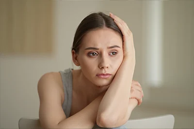 Женщина с признаками дефицита магния